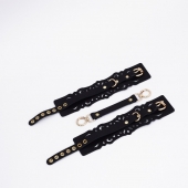 Черный кожаные оковы с узорами и золотистой фурнитурой - Crazy Handmade - купить с доставкой в Кисловодске