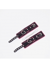 Черно-розовые кожаные наручники с розовой строчкой - Crazy Handmade - купить с доставкой в Кисловодске