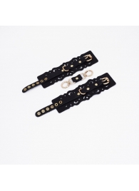 Черные кожаные наручники с узорами и золотистой фурнитурой - Crazy Handmade - купить с доставкой в Кисловодске