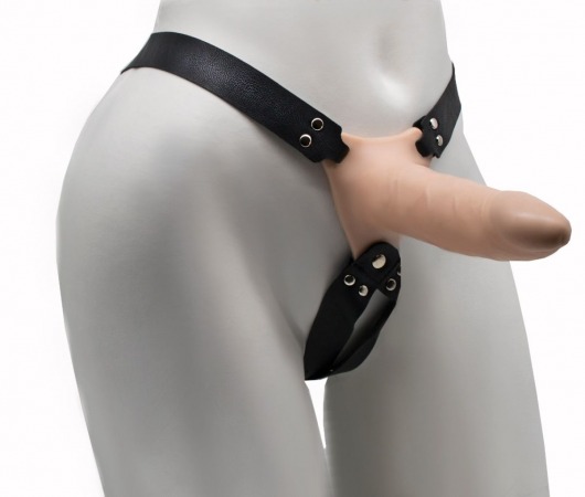 Пустотелый реалистичный фаллопротез на ремешках с заклепками - 16,5 см. - LOVETOY (А-Полимер) - купить с доставкой в Кисловодске