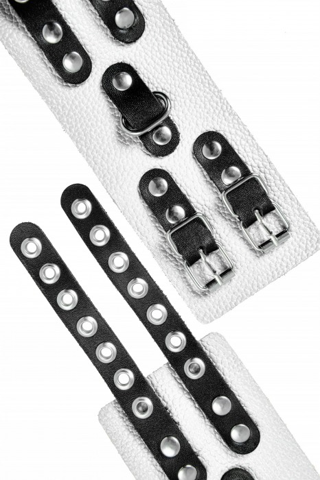 Бело-черные наручники с двумя ремешками и люверсами - Pecado - купить с доставкой в Кисловодске