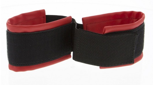 Полиуретановые манжеты для фиксации рук вместе Bound Together Wrist Restraints - Blush Novelties - купить с доставкой в Кисловодске